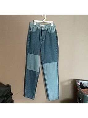 Refuge high rise mom jeans size 3